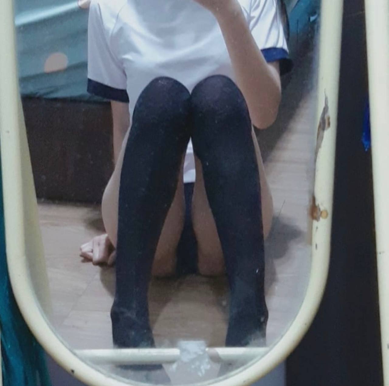 Bị điểm kém em gái sưng lồn khi anh trai đụ